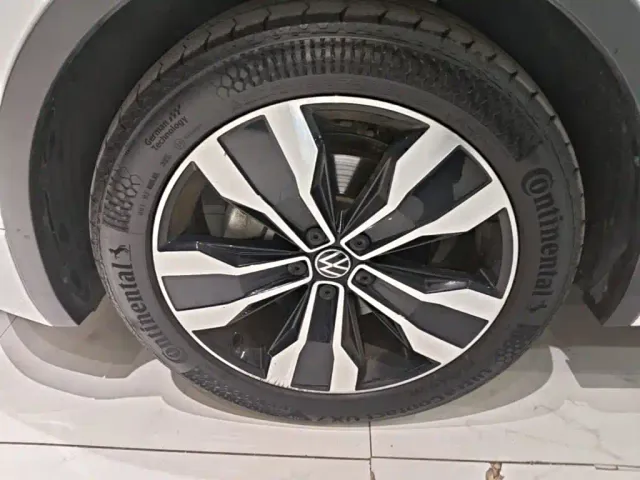 Volkswagen Tiguan L — Фото автомобиля 22