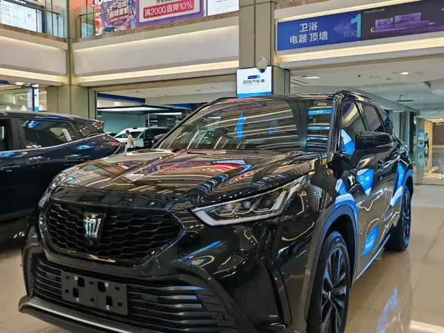 Фотография автомобиля — Toyota Crown Kluger