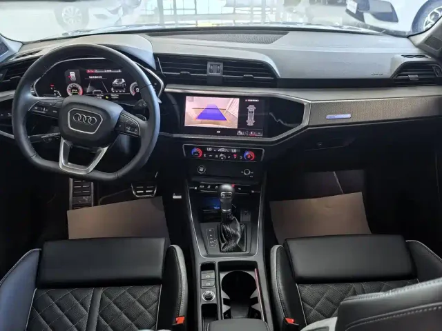 Audi Q3 — Фото автомобиля 9