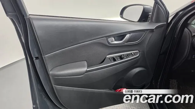 Hyundai Kona Новый Kona Бензин 1.6 турбо 2WD — Фото автомобиля 21