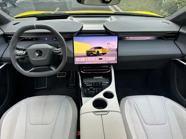 Lotus Eletre — Фото автомобиля 10