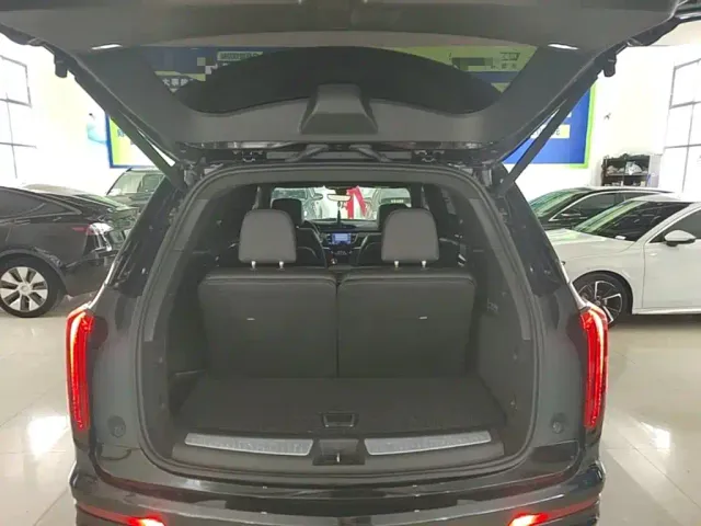 Cadillac XT6 — Фото автомобиля 18