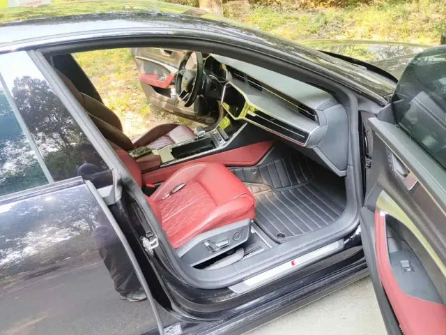 Audi A7L — Фото автомобиля 13