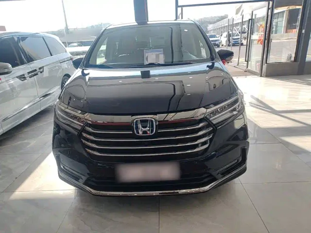 Honda Odyssey — Фото автомобиля 2