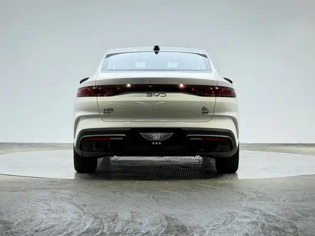 BYD Qin L — Фото автомобиля 3