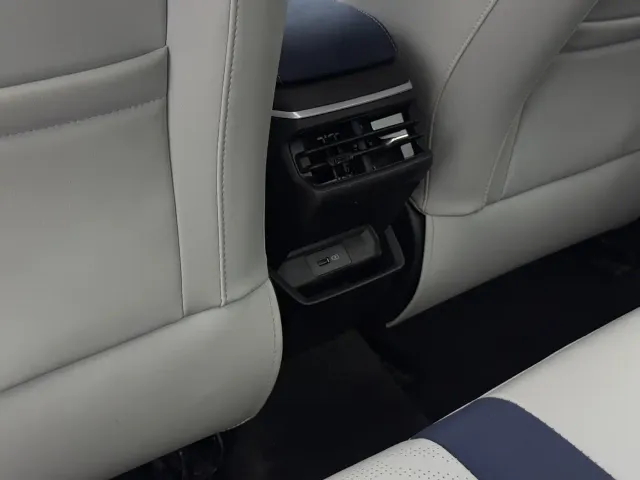 Geely Emgrand — Фото автомобиля 15