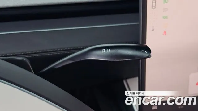 Tesla Model Y — Фото автомобиля 16