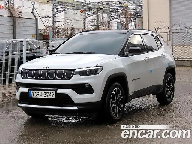 Jeep Compass 2nd Gen — Фото автомобиля 2