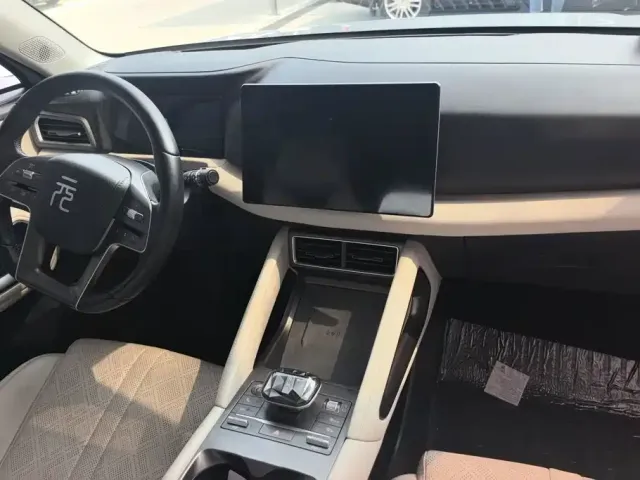 BYD Yuan UP 2024 401KM Leading Edition — Фото автомобиля 12