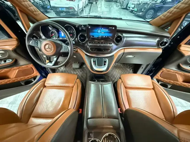 Mercedes-Benz V-Class — Фото автомобиля 5