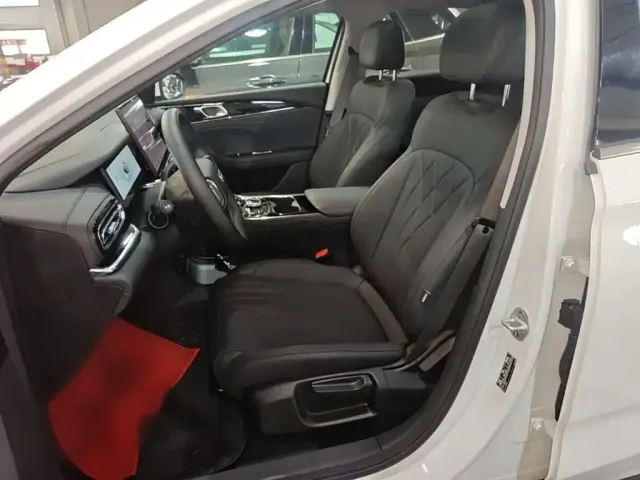 Geely Galaxy Stellar 6 — Фото автомобиля 10