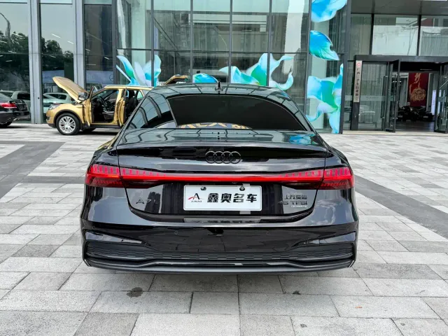 Audi A7L — Фото автомобиля 6