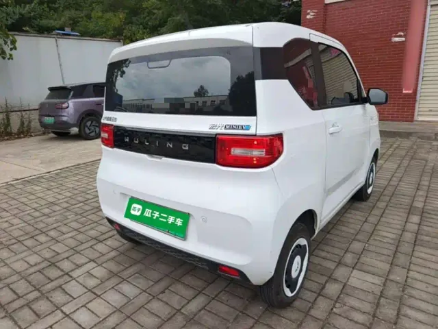 Wuling Hongguang Mini EV — Фото автомобиля 6