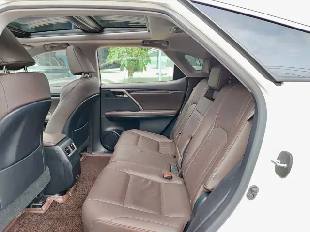Lexus RX — Фото автомобиля 8