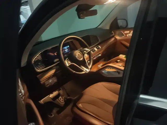 Mercedes-Benz GLE-Class — Фото автомобиля 9