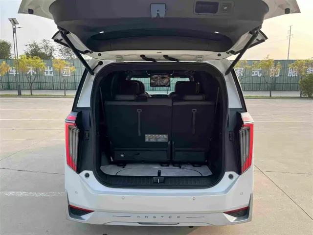 GAC Trumpchi M8 — Фото автомобиля 29