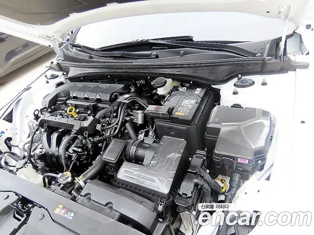 Hyundai AVANTE Новый Avante (CN7) — Фото автомобиля 19