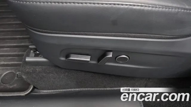 Tesla Model Y Модель Y — Фото автомобиля 27