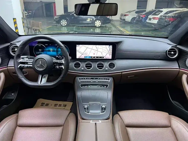 Mercedes-Benz E-Class — Фото автомобиля 14