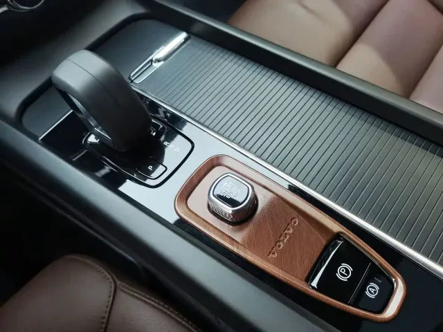 Volvo Volvo S60 2022 B4 Smart Comfort Luxury Edition — Фото автомобиля 20