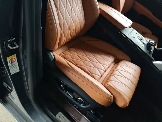 BYD Tang — Фото автомобиля 24