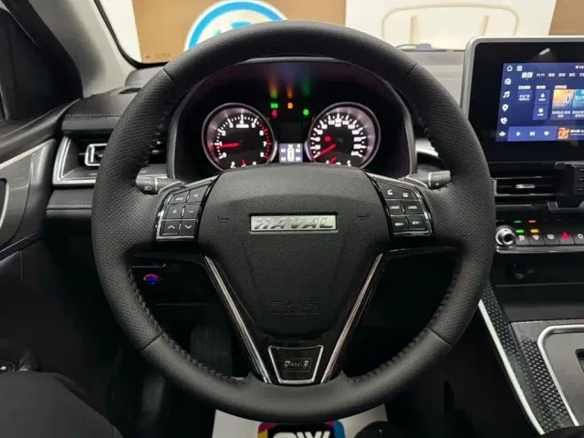 Haval M6 — Фото автомобиля 11