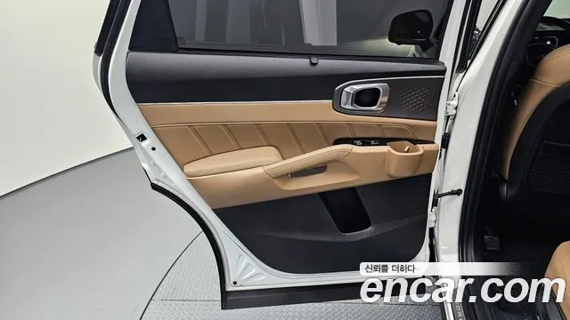 Kia Sorento Новый Sorento 4 поколение Бензин 2.5T 2WD — Фото автомобиля 25