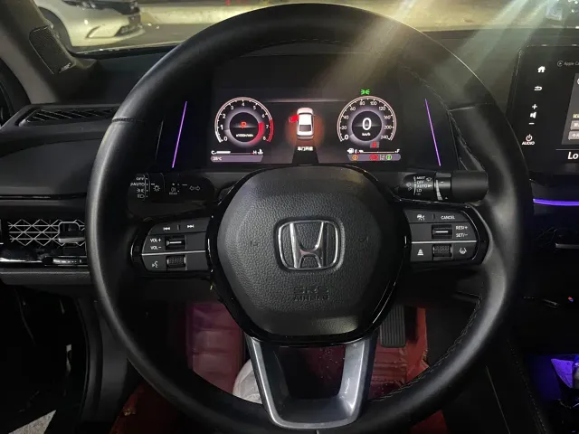 Honda Accord — Фото автомобиля 10