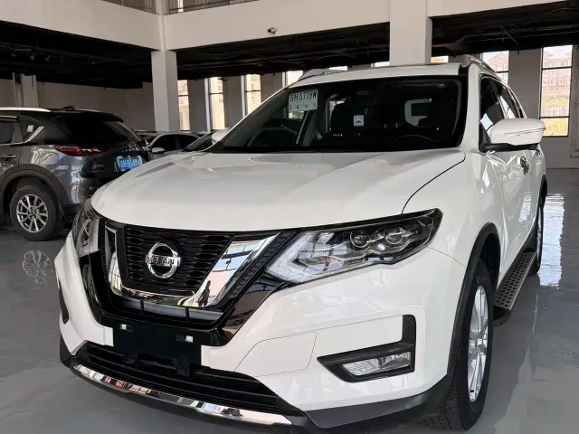 Nissan X-Trail — Фото автомобиля 3
