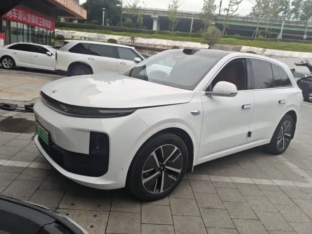Фотография автомобиля — Li Auto L6