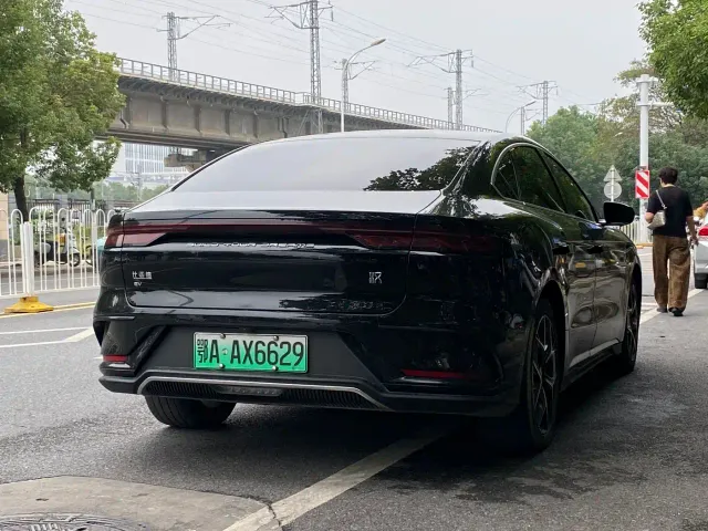 BYD Han — Фото автомобиля 9