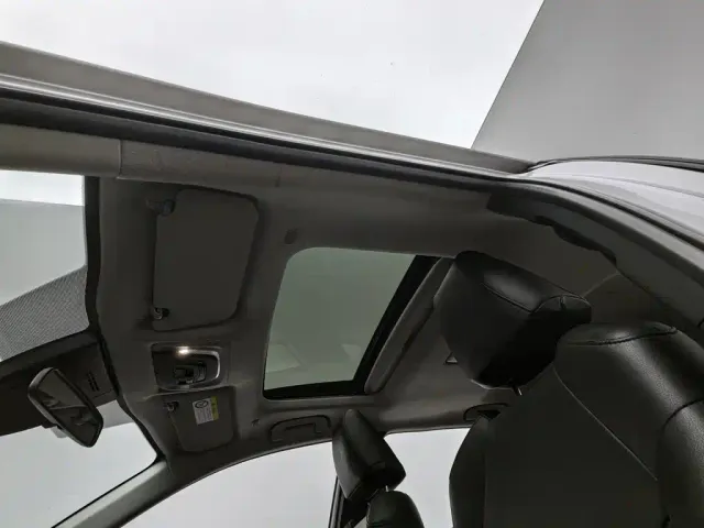 Toyota Corolla Cross — Фото автомобиля 14