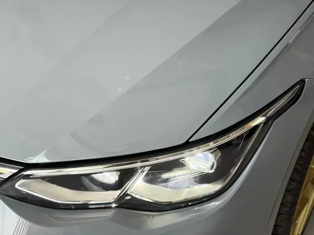 Volkswagen Golf — Фото автомобиля 3
