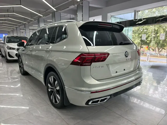 Volkswagen Tiguan L — Фото автомобиля 9