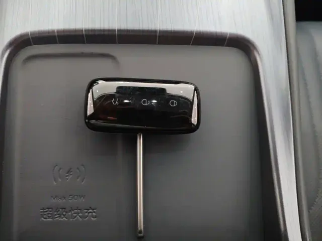 Geely Galaxy E5 — Фото автомобиля 16