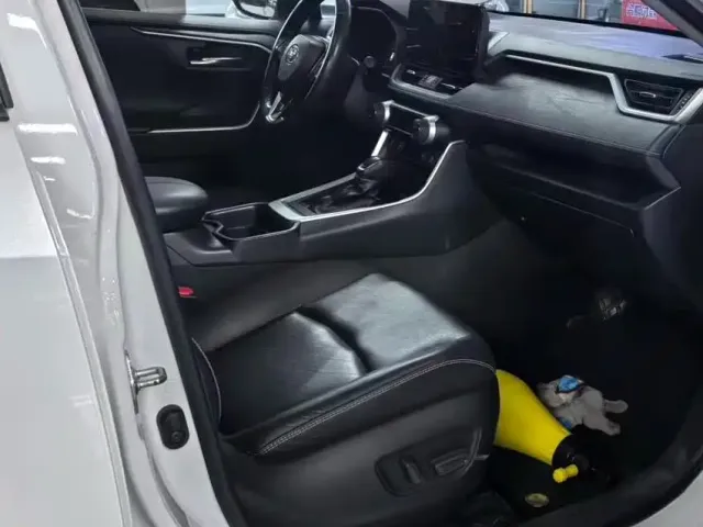 Toyota RAV4 — Фото автомобиля 20