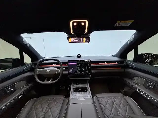 Nio ES8 — Фото автомобиля 9