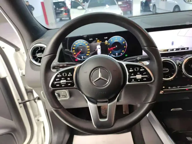 Mercedes-Benz GLB-Class — Фото автомобиля 23