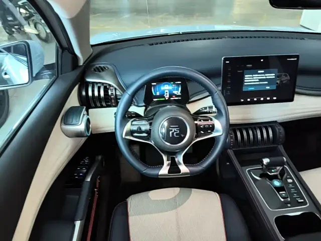 BYD Yuan PLUS — Фото автомобиля 10