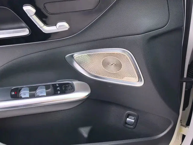 Mercedes-Benz C-Class — Фото автомобиля 15