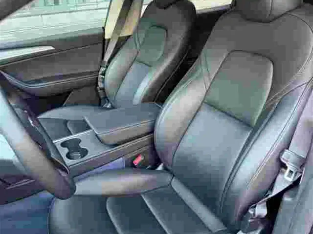 Tesla Model Y — Фото автомобиля 5