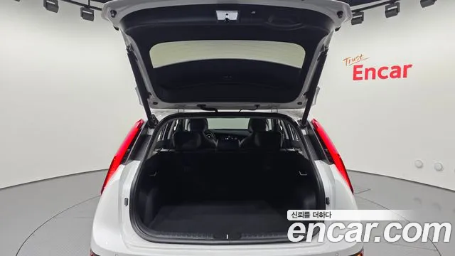 Kia Niro The All New — Фото автомобиля 16