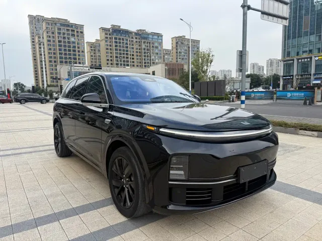 Li Auto L7 — Фото автомобиля 3