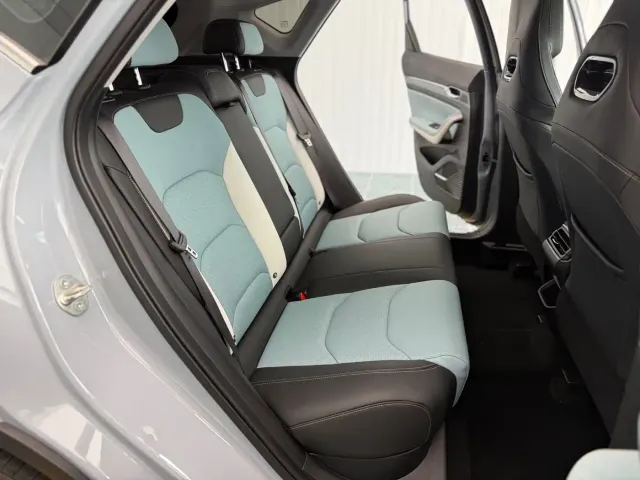 Geely Emgrand S — Фото автомобиля 17