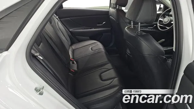 Hyundai Avante CN7 — Фото автомобиля 11