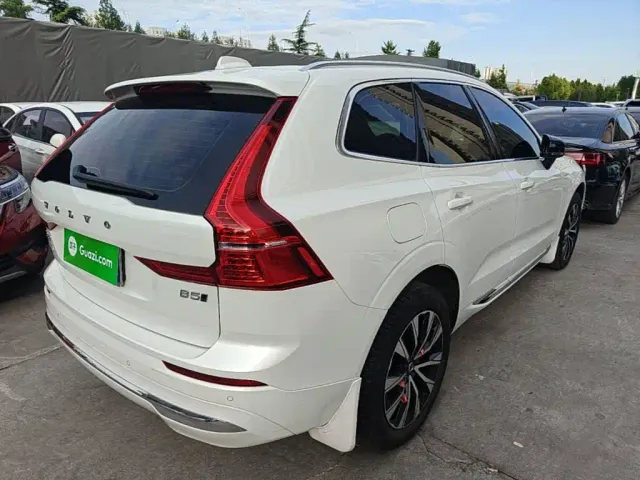 Volvo XC60 — Фото автомобиля 6