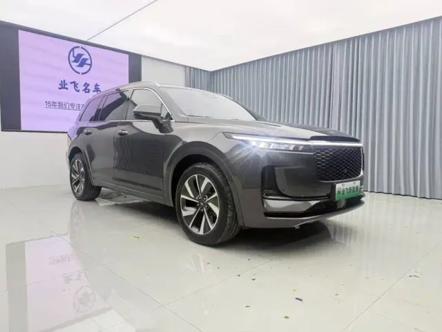 Li Auto ONE — Фото автомобиля 3