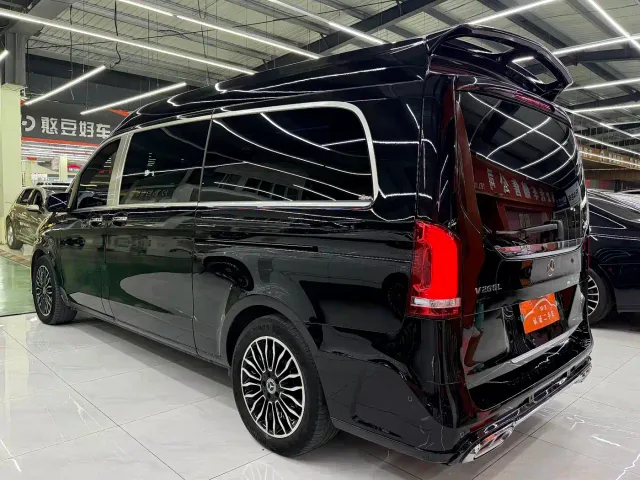 Mercedes-Benz V-Class — Фото автомобиля 11