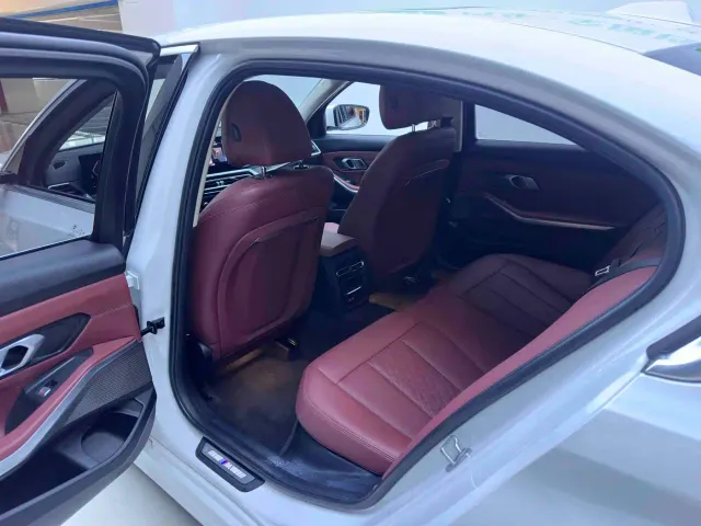BMW 3 Series — Фото автомобиля 9