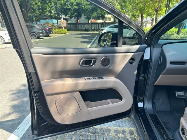 Li Auto i6 — Фото автомобиля 24